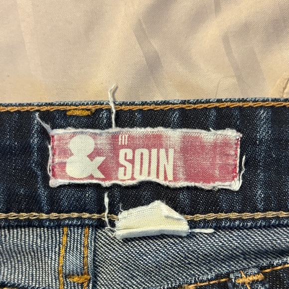 Women’s Jeans - Picture 3 of 8